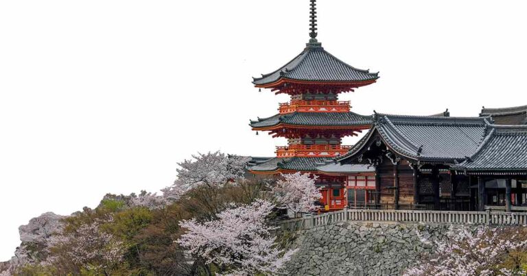 Moving to Japan as an Indian? Discover the top challenges you might face… 