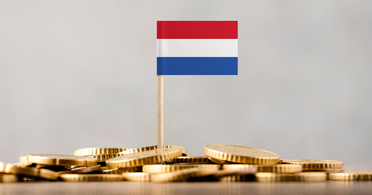 average monthly salary in the Netherlands